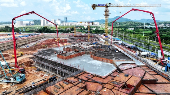 廣州黃埔楓下項目7號樓沖刺正負零—南方公司 鄒明浩攝.jpg